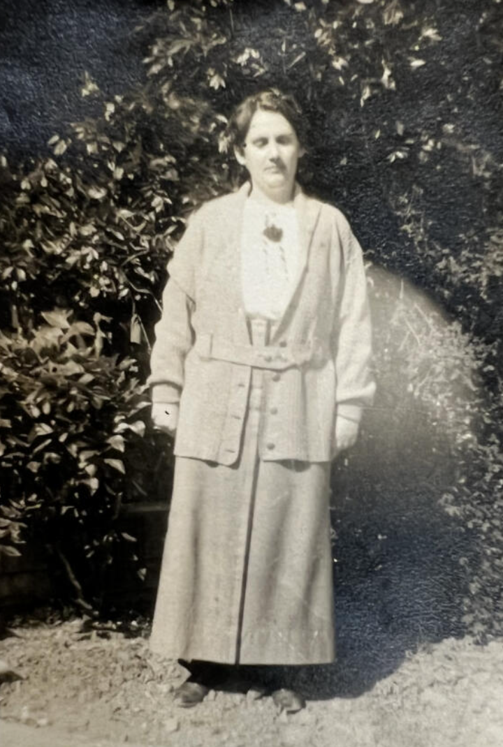 Jessica Young in 1918 (The Blues Chaser Vol. 1, UC Berkeley Astronomy Department)
